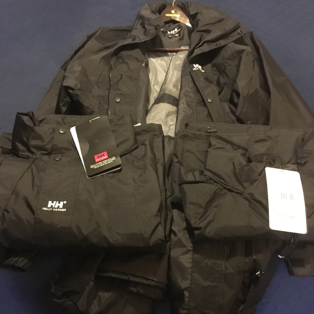 Men’s Rain Jacket